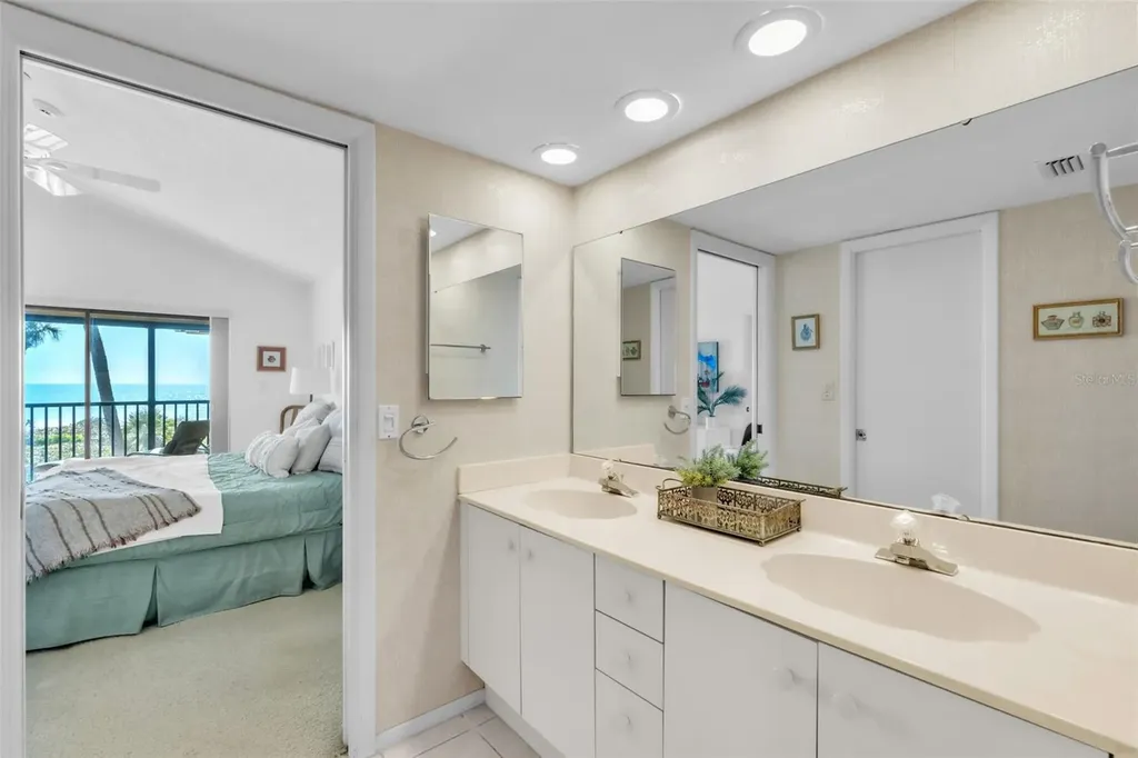 5635 Gulf Of Mexico Drive Longboat Key FL 34228