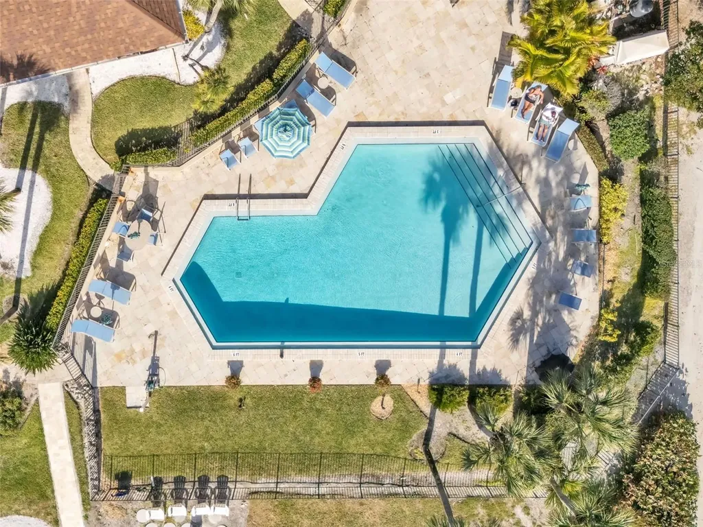 5635 Gulf Of Mexico Drive Longboat Key FL 34228