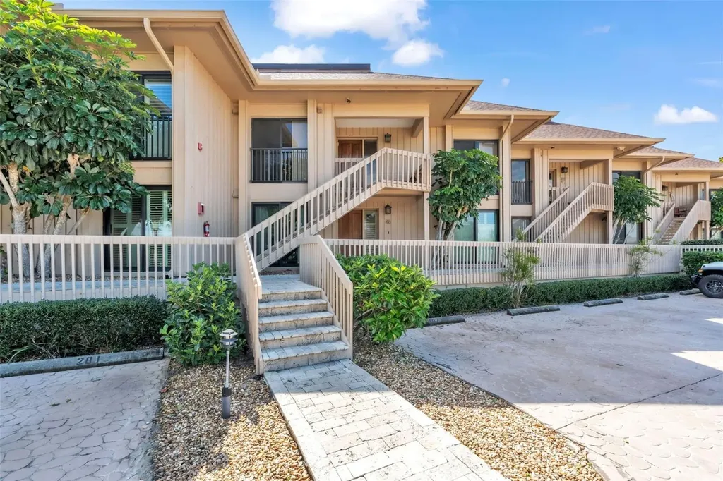 5635 Gulf Of Mexico Drive Longboat Key FL 34228