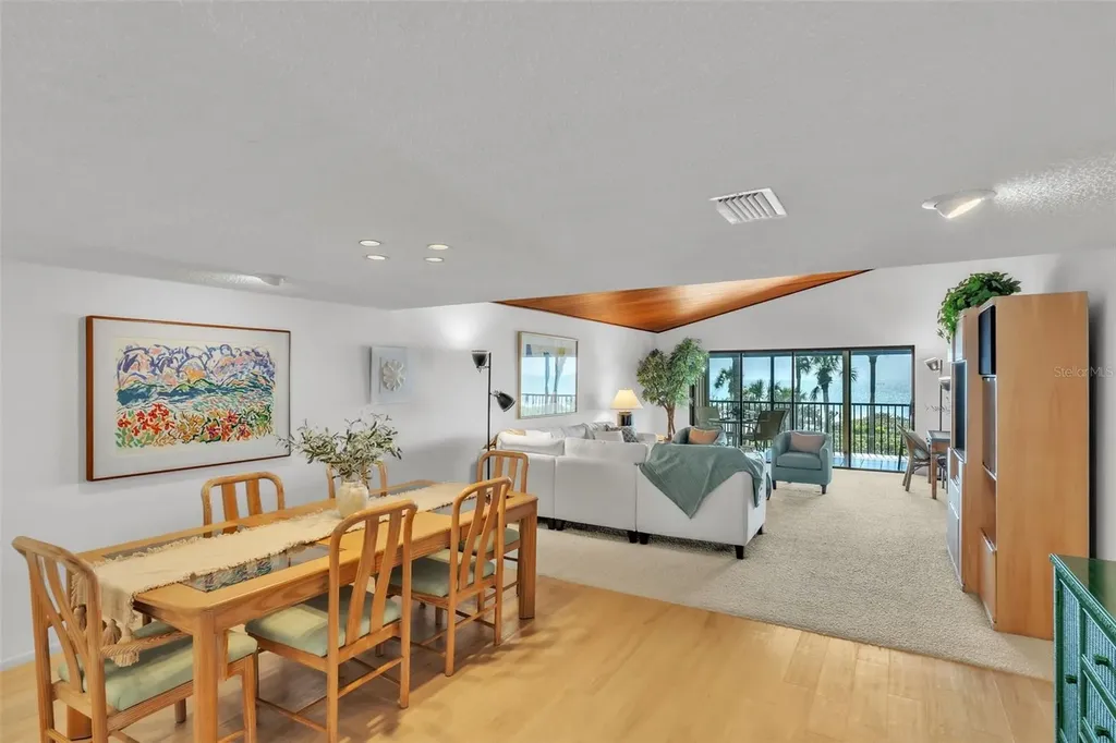 5635 Gulf Of Mexico Drive Longboat Key FL 34228