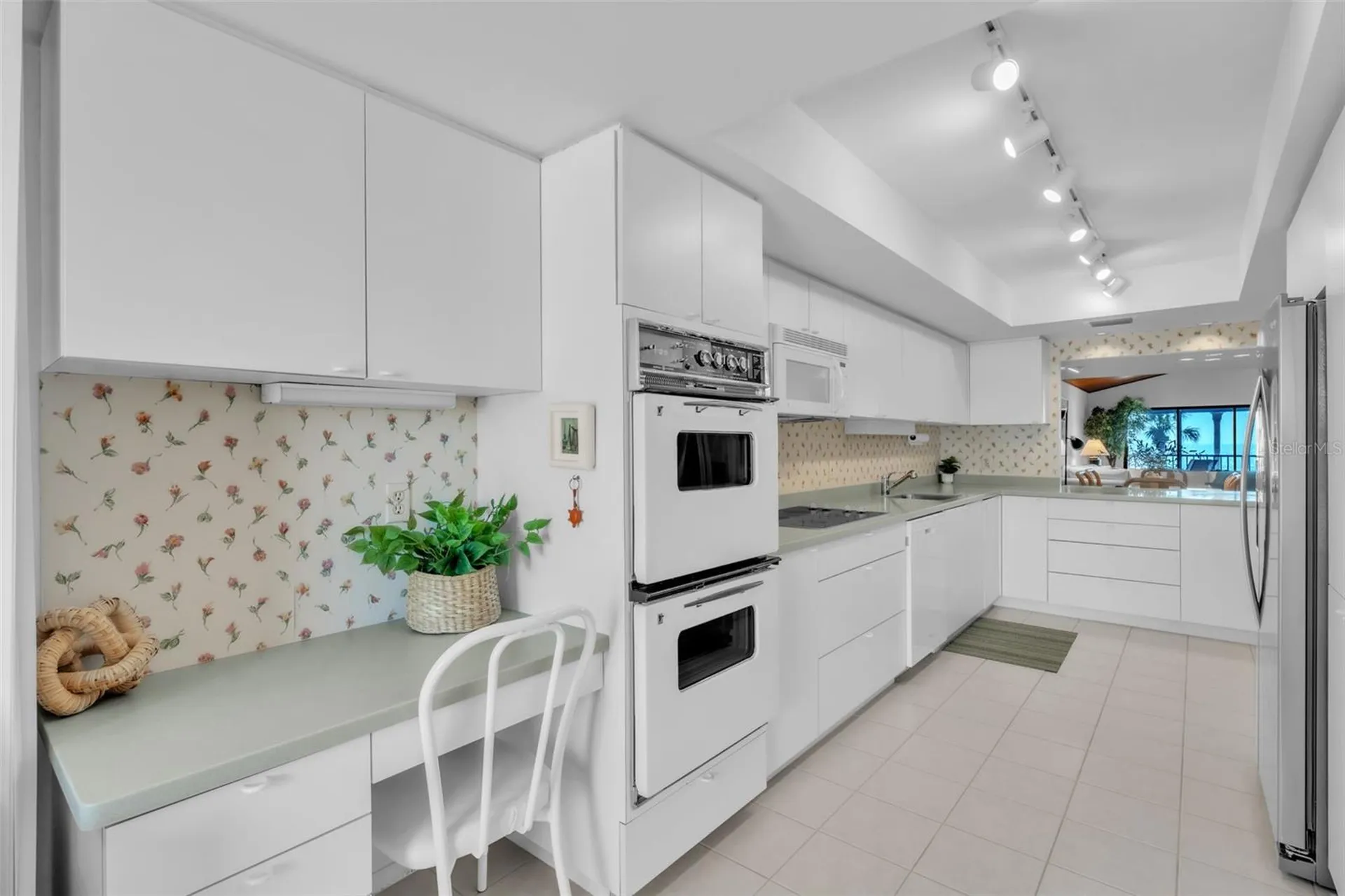 5635 Gulf Of Mexico Drive Longboat Key FL 34228