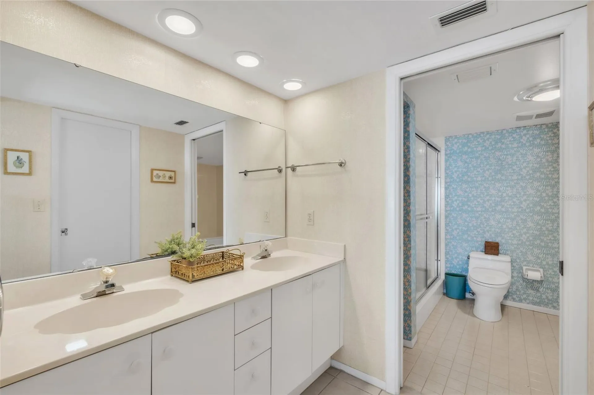 5635 Gulf Of Mexico Drive Longboat Key FL 34228