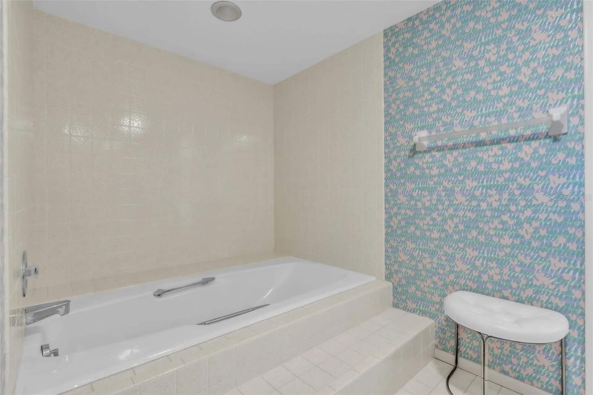 5635 Gulf Of Mexico Drive Longboat Key FL 34228