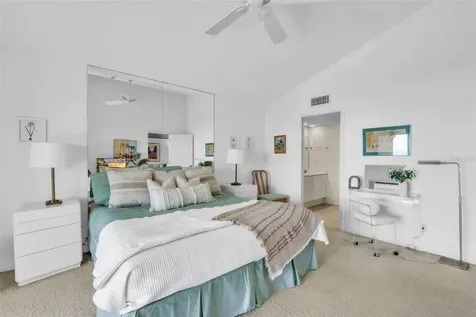 5635 Gulf Of Mexico Drive Longboat Key FL 34228