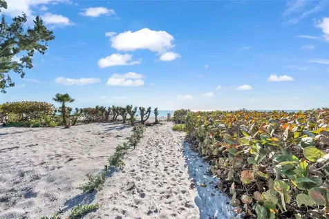 5635 Gulf Of Mexico Drive Longboat Key FL 34228