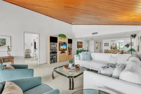 5635 Gulf Of Mexico Drive Longboat Key FL 34228