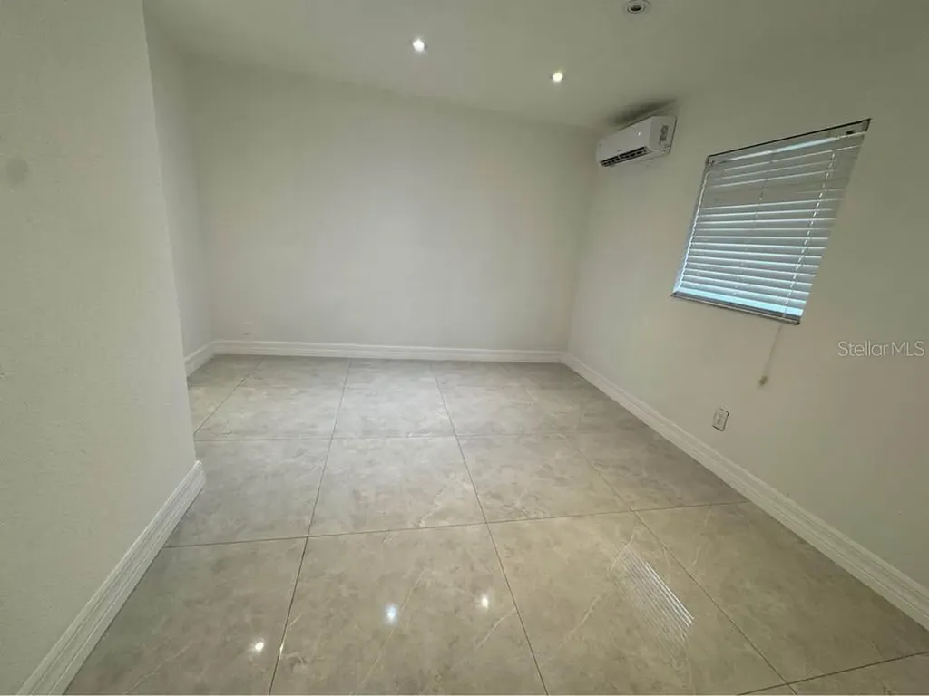7908 W Elm Street Tampa FL 33615