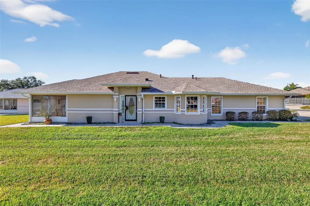 21618 Queen Elizabeth Court Leesburg FL 34748