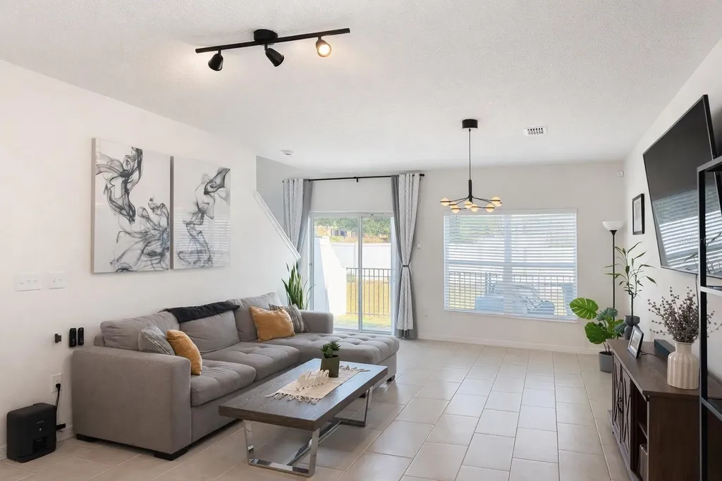 1536 Mirabella Circle Davenport FL 33897