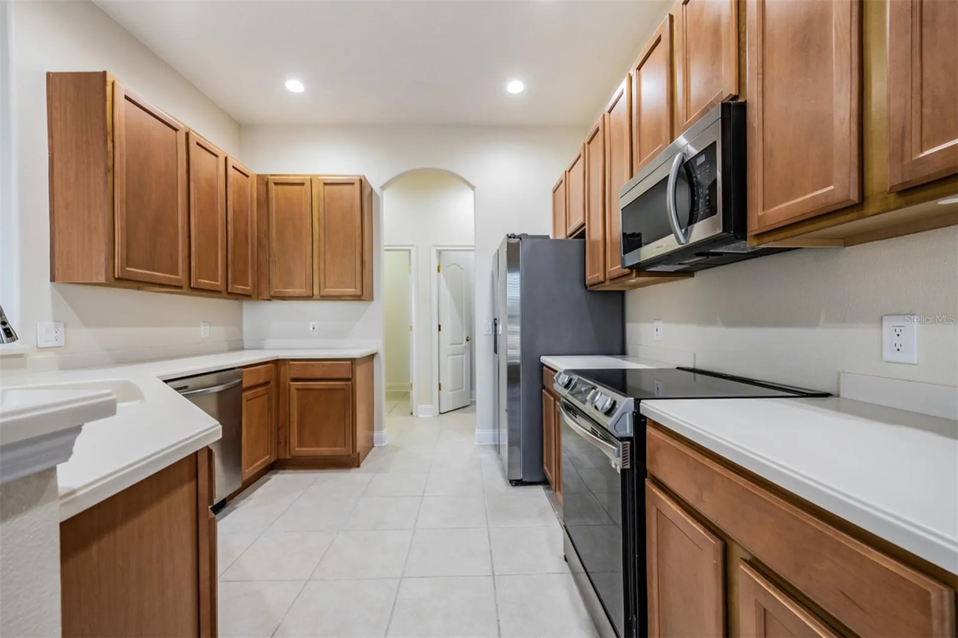 423 Manns Harbor Drive Apollo Beach FL 33572