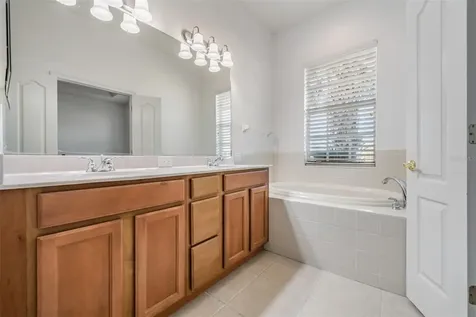 423 Manns Harbor Drive Apollo Beach FL 33572