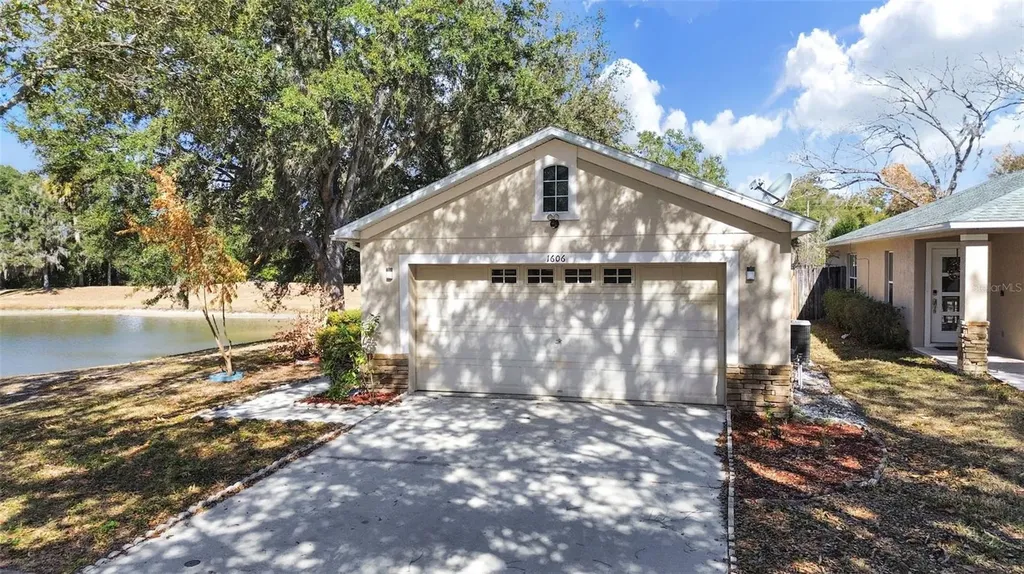 1606 Marsh Wood Drive Seffner FL 33584