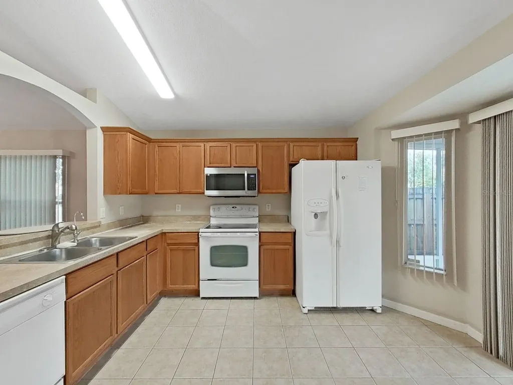 1606 Marsh Wood Drive Seffner FL 33584