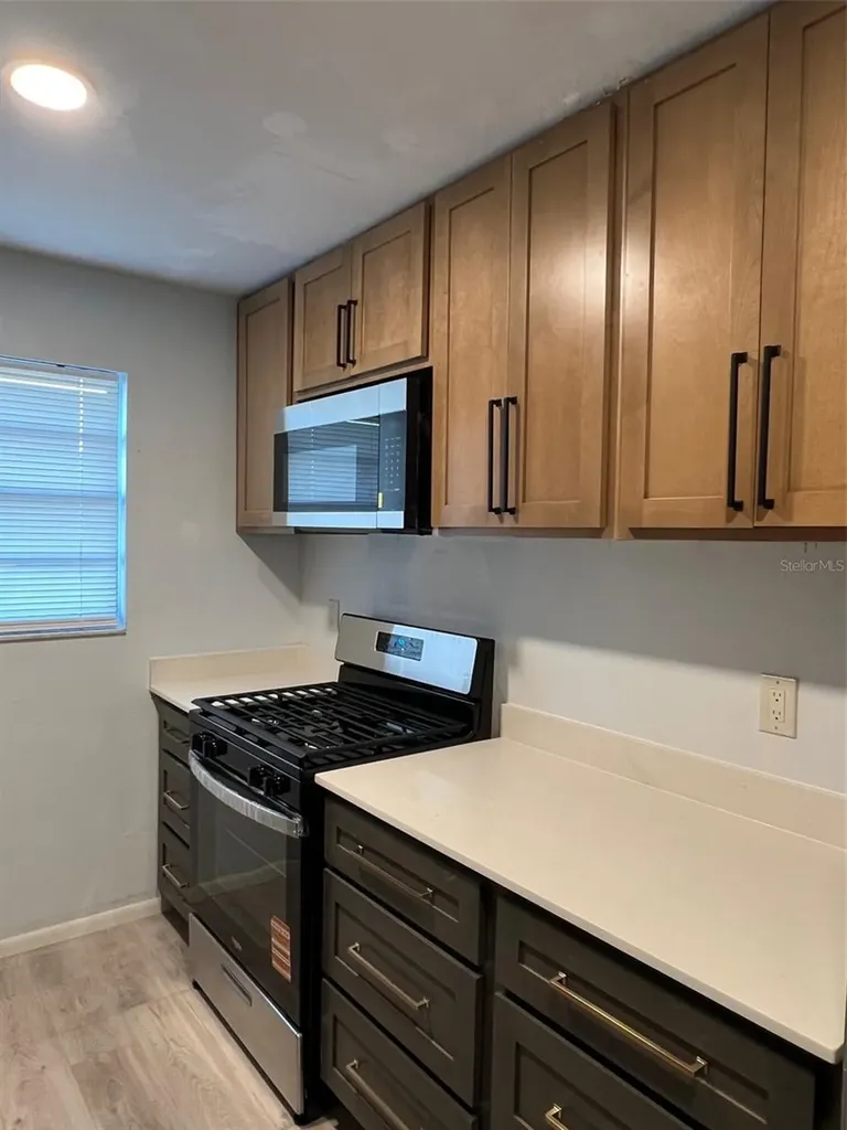 7951 58th Avenue N St Petersburg FL 33709