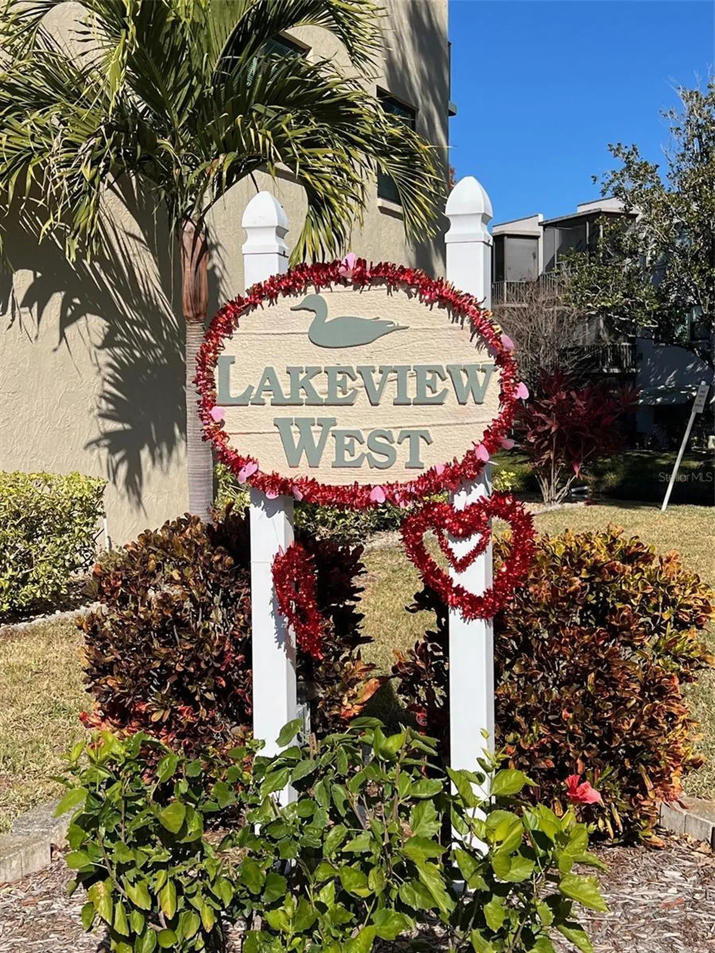 7951 58th Avenue N St Petersburg FL 33709