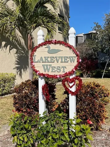 7951 58th Avenue N St Petersburg FL 33709