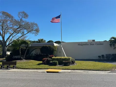7951 58th Avenue N St Petersburg FL 33709