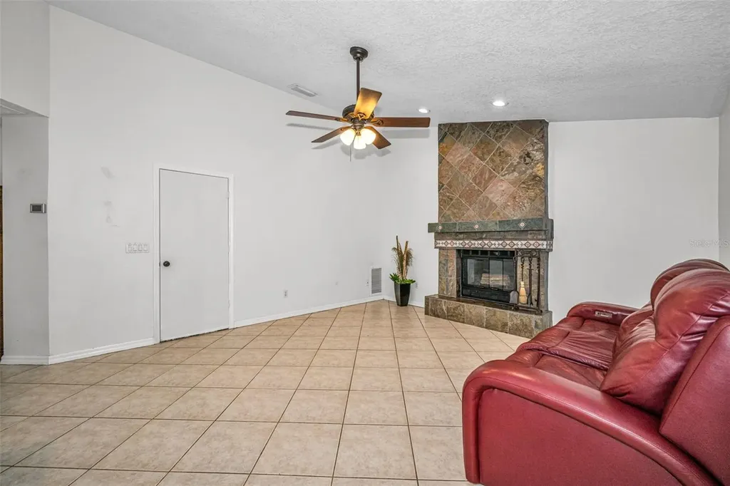 12038 Stone Crossing Circle Tampa FL 33635
