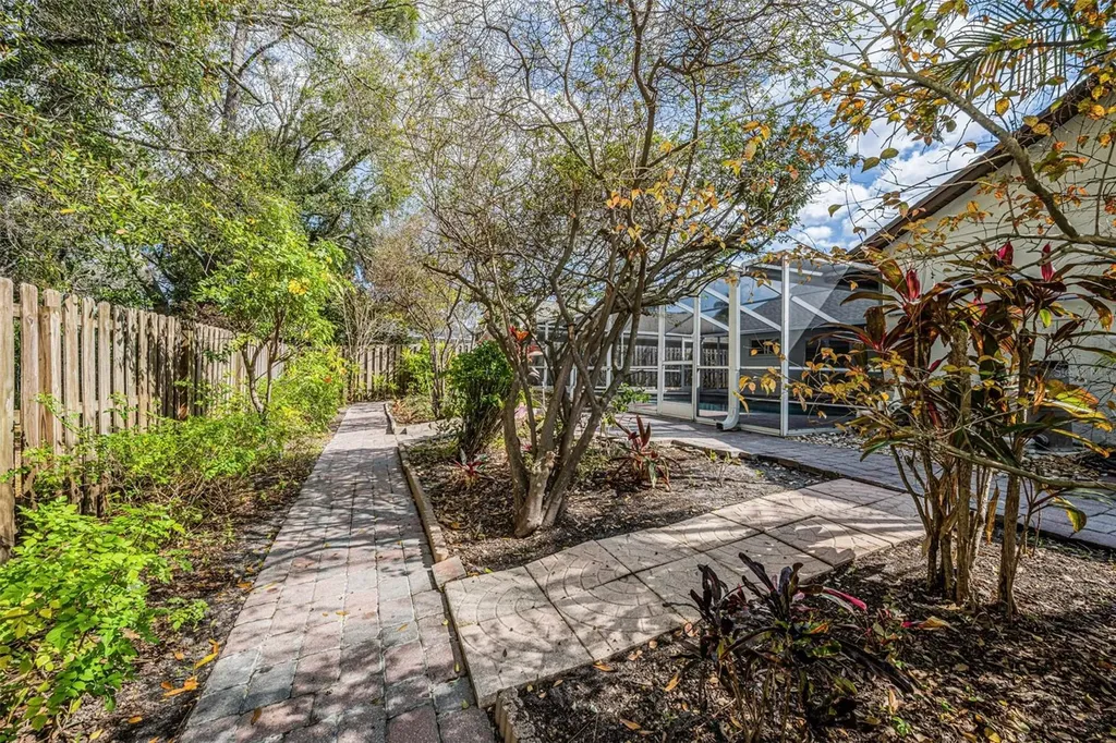 12038 Stone Crossing Circle Tampa FL 33635