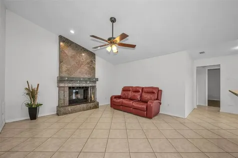 12038 Stone Crossing Circle Tampa FL 33635