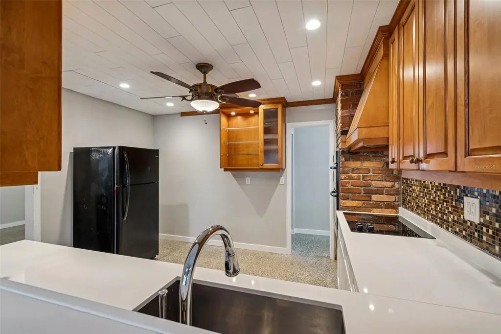 4633 W Longfellow Avenue Tampa FL 33629