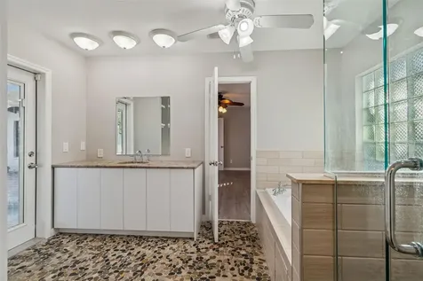 4633 W Longfellow Avenue Tampa FL 33629