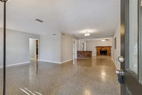 4633 W Longfellow Avenue Tampa FL 33629