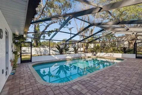 4633 W Longfellow Avenue Tampa FL 33629