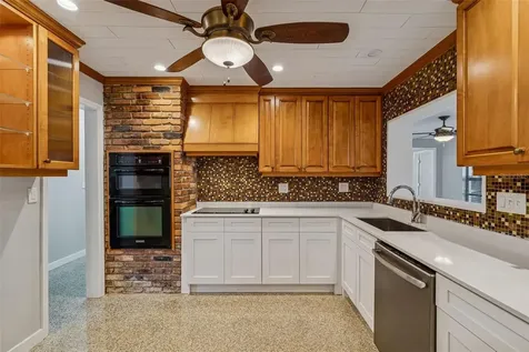 4633 W Longfellow Avenue Tampa FL 33629