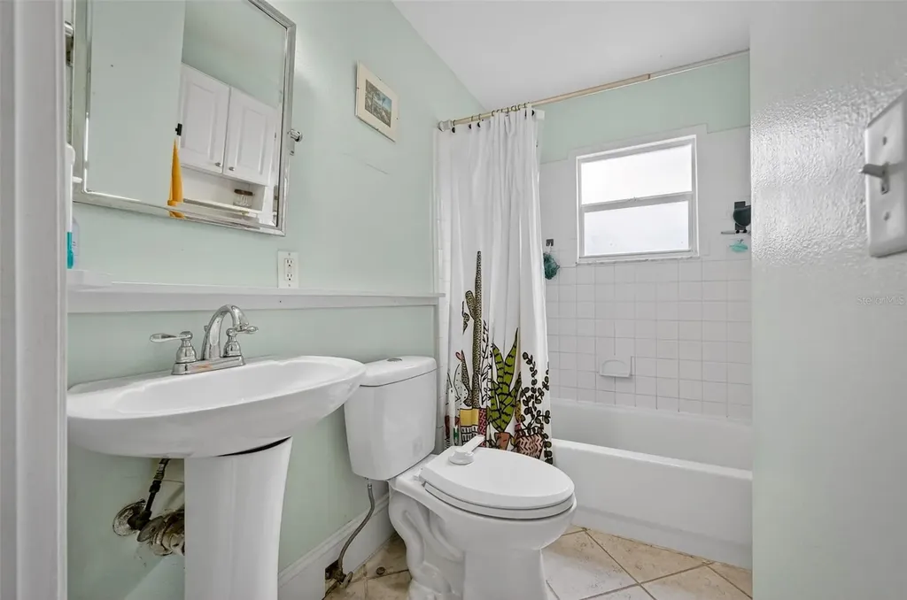 235 Daytona Avenue Holly Hill FL 32117