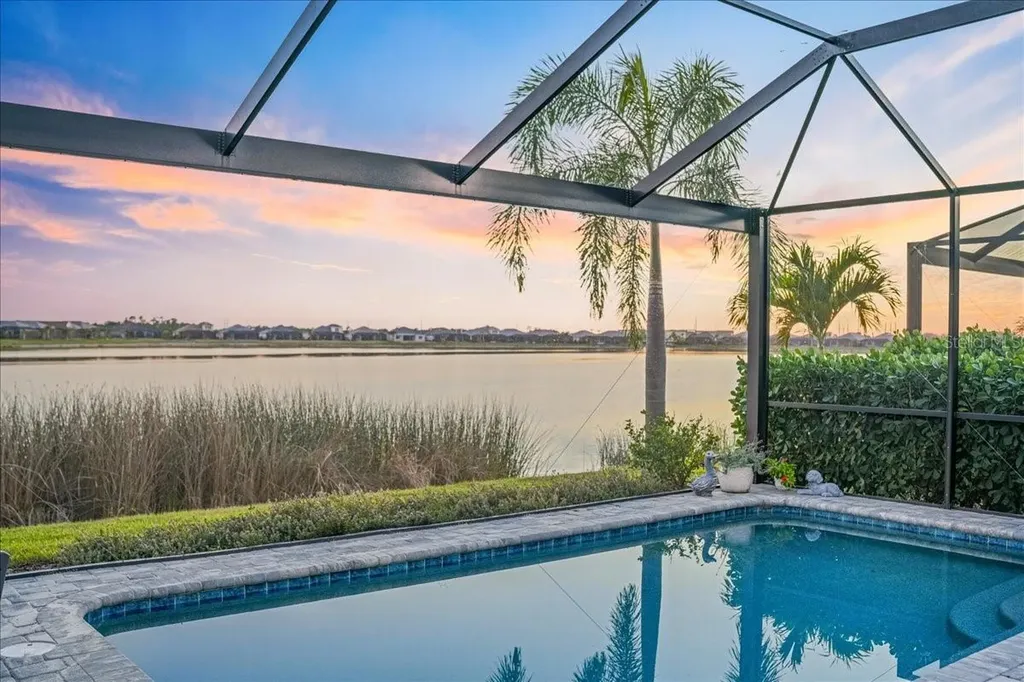 941 Crosswind Avenue Sarasota FL 34240