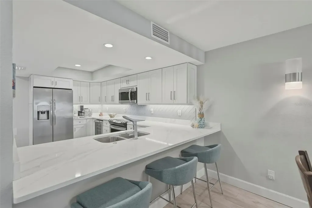 544 Pinellas Bayway S Tierra Verde FL 33715