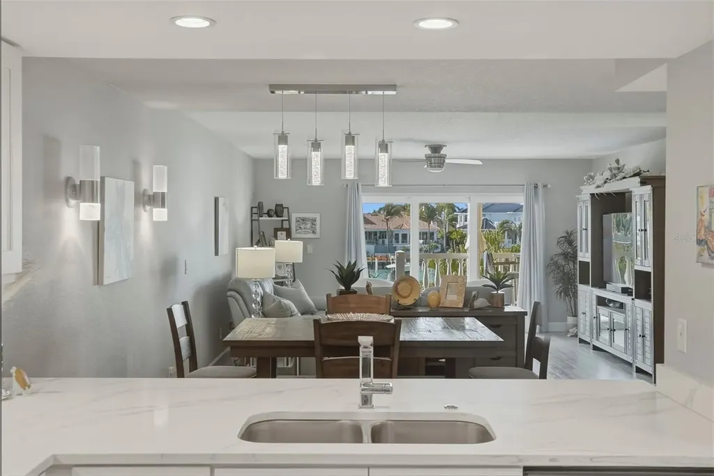 544 Pinellas Bayway S Tierra Verde FL 33715