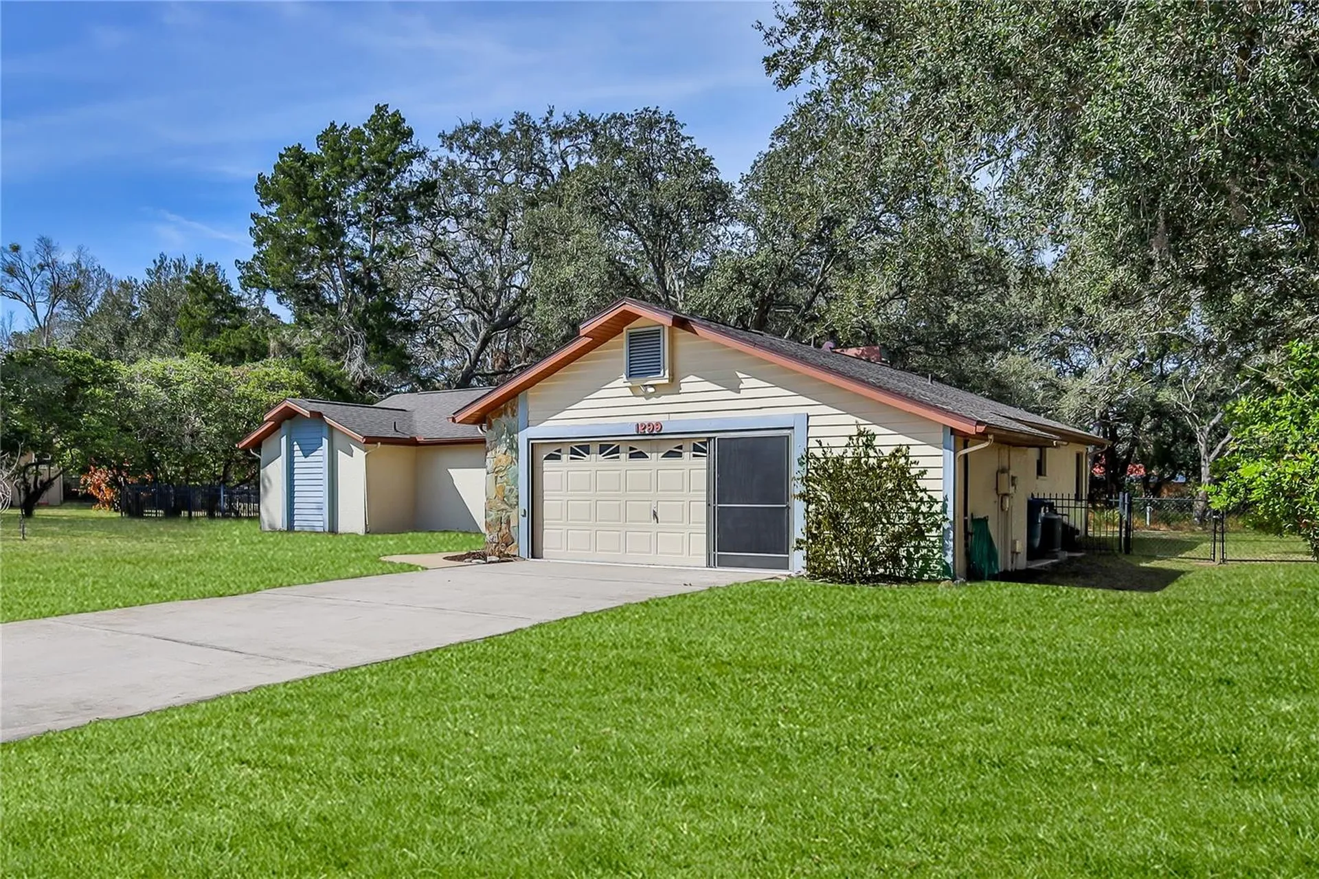 1299 Stallings Avenue Spring Hill FL 34609