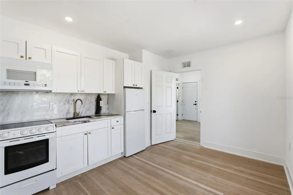 326 6th Avenue N St Petersburg FL 33701