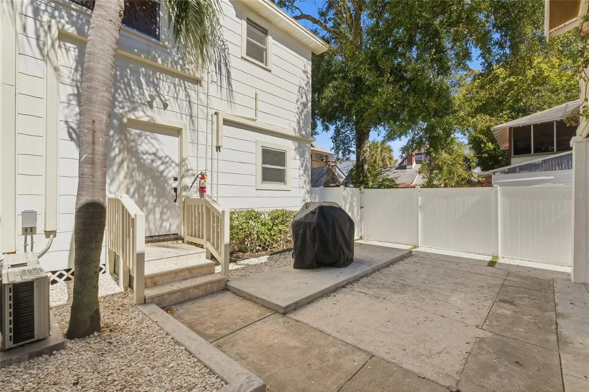 326 6th Avenue N St Petersburg FL 33701