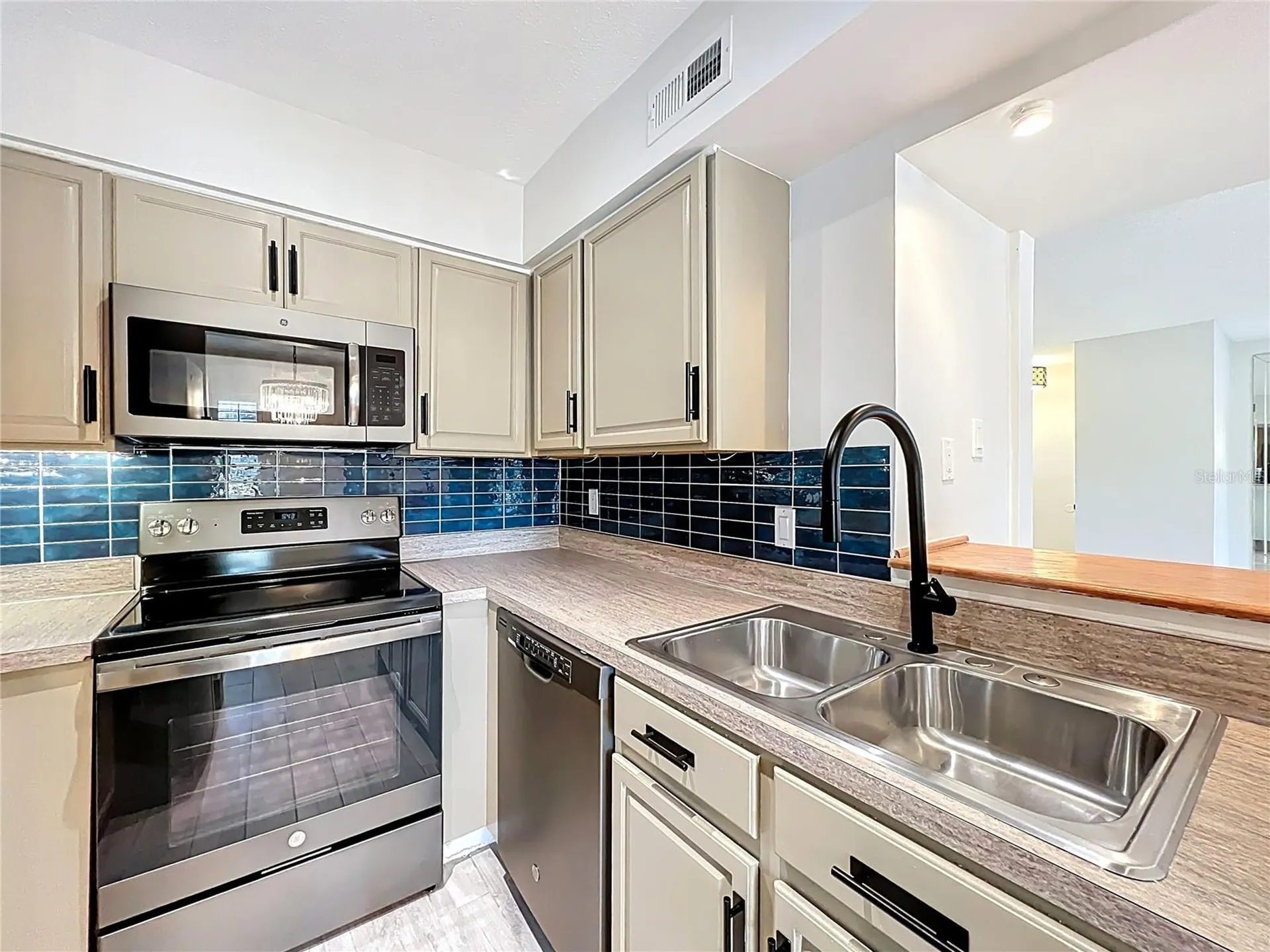 470 W Par Street Orlando FL 32804