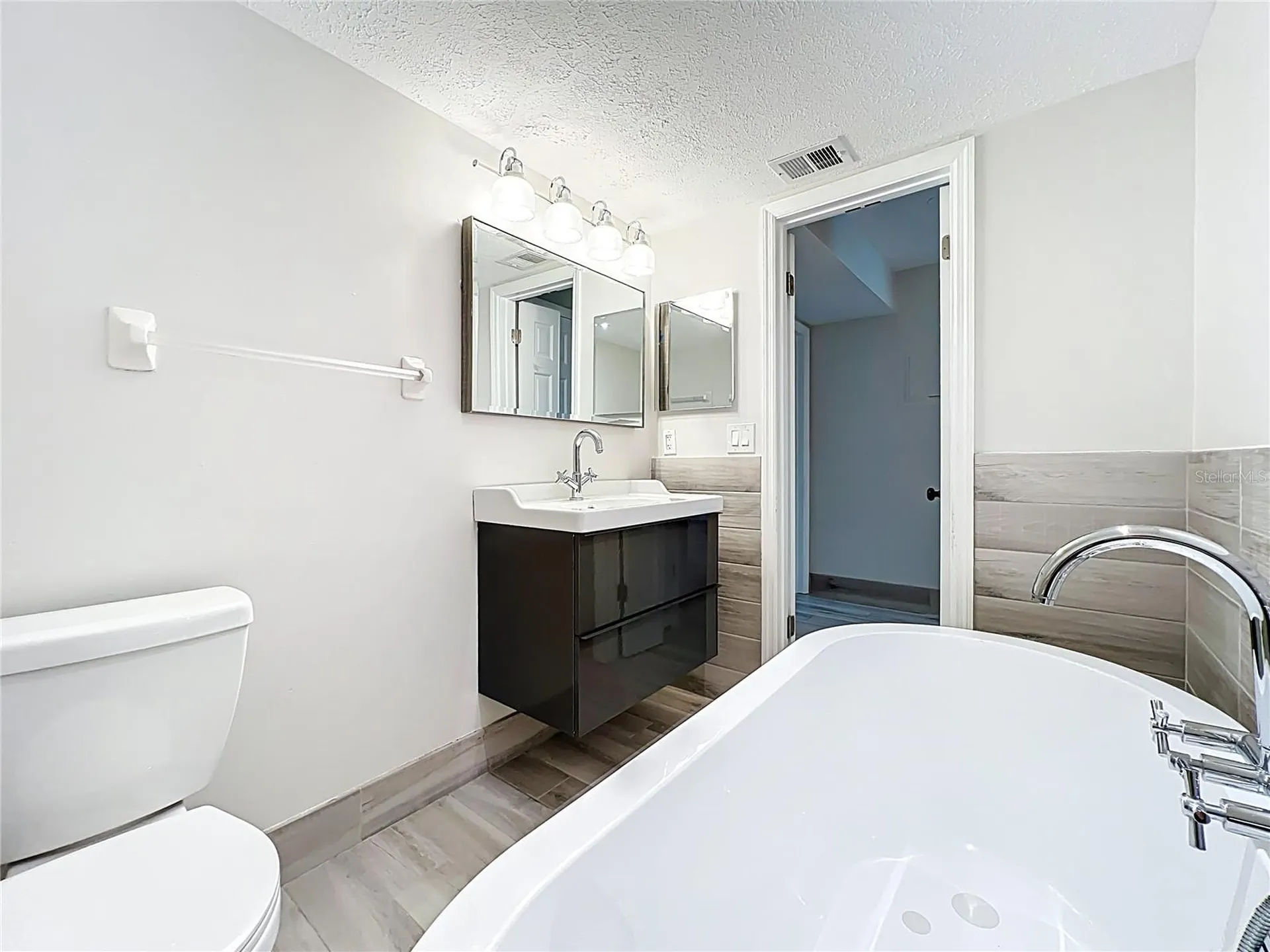 470 W Par Street Orlando FL 32804