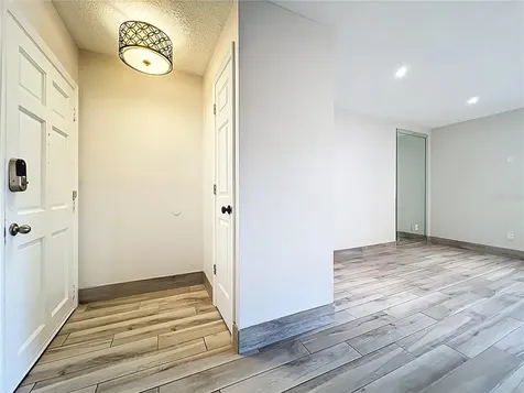 470 W Par Street Orlando FL 32804