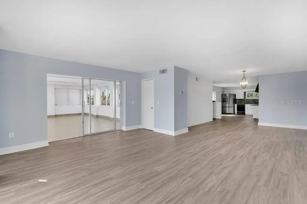 6670 Bay Shore Drive St Cloud FL 34771