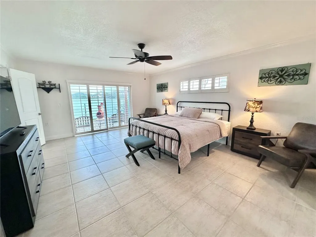 7831 4th Avenue S St Petersburg FL 33707