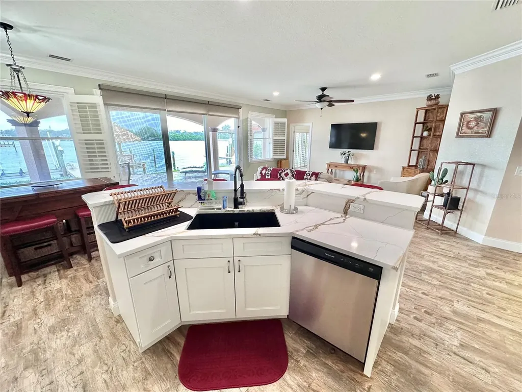 7831 4th Avenue S St Petersburg FL 33707