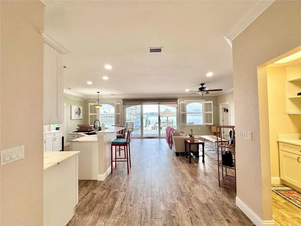7831 4th Avenue S St Petersburg FL 33707