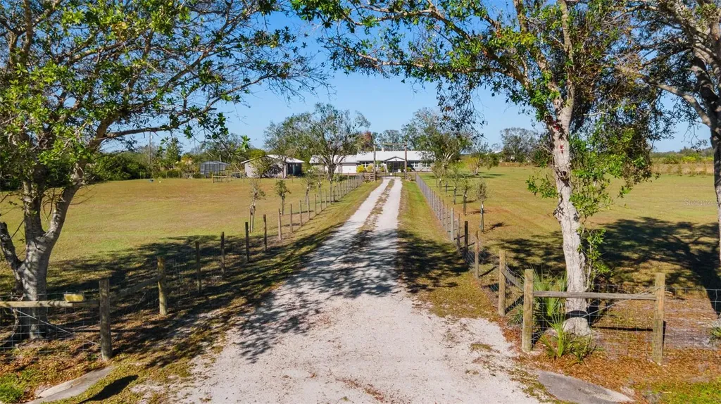 2222 SE Mcclelland Drive Arcadia FL 34266