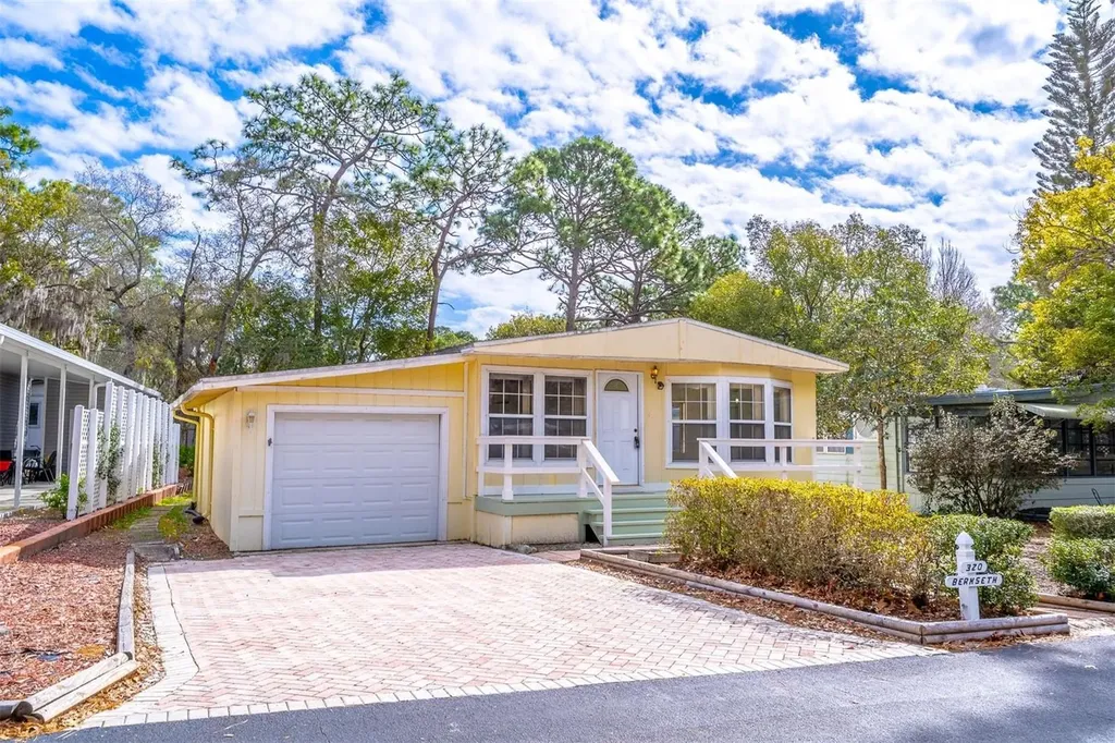 320 N Forest Boulevard Lake Mary FL 32746