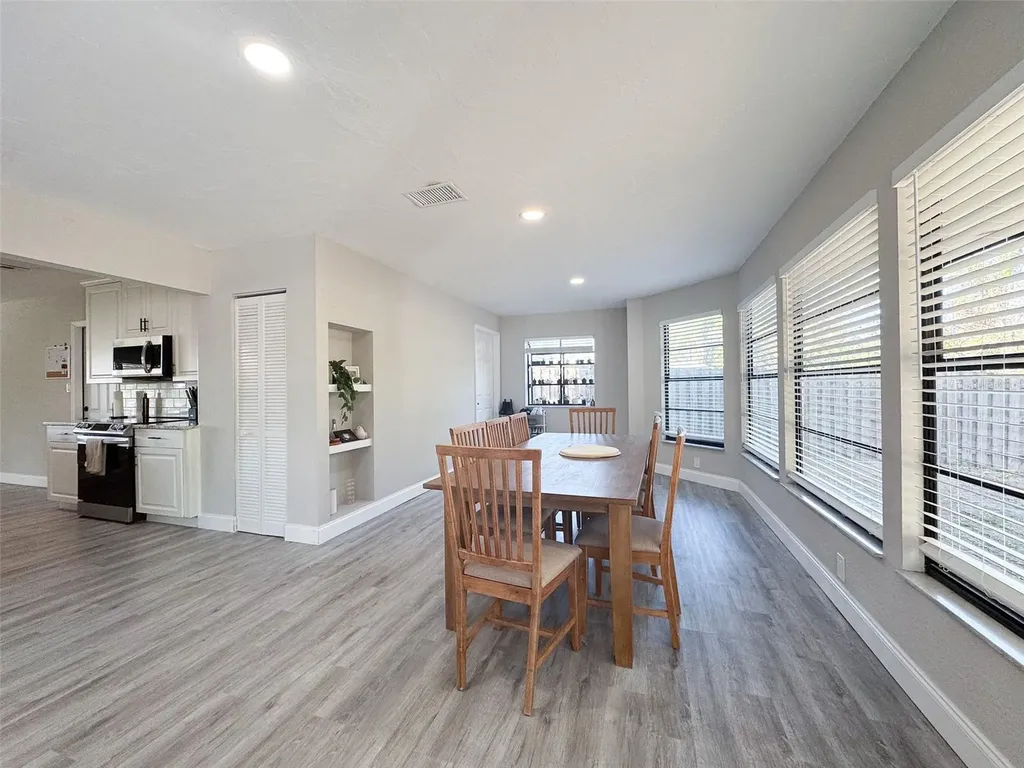 3857 Woodrow Ridge Street Sarasota FL 34233