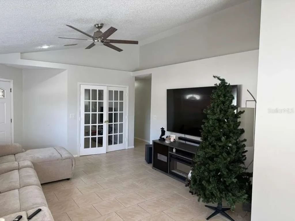 1421 Mohrlake Drive Brandon FL 33511