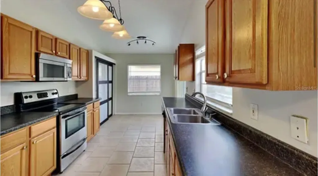 1421 Mohrlake Drive Brandon FL 33511