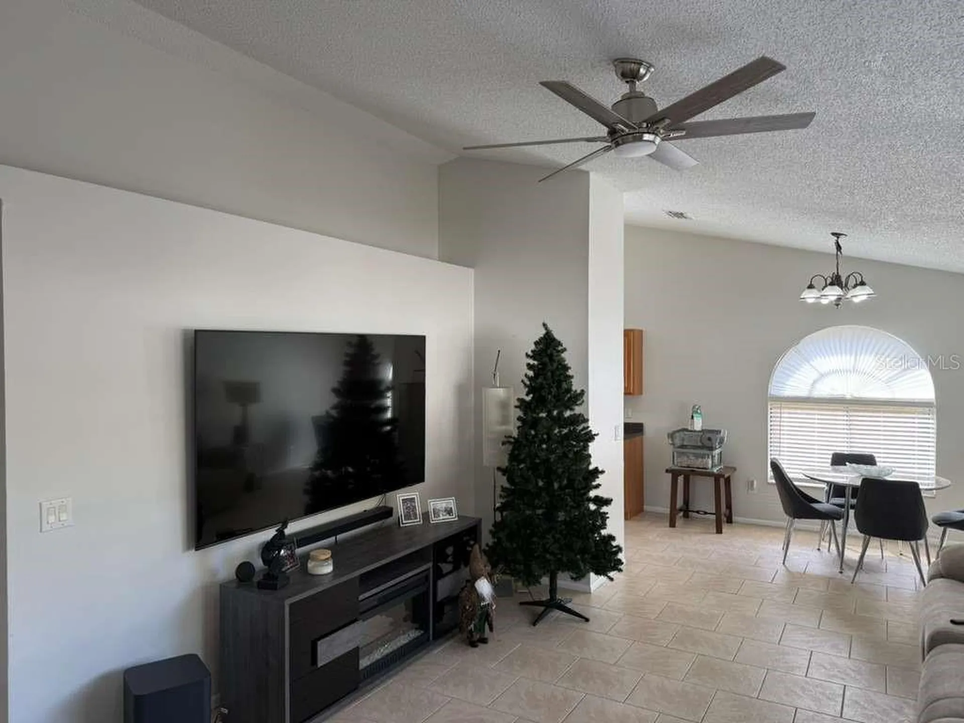 1421 Mohrlake Drive Brandon FL 33511