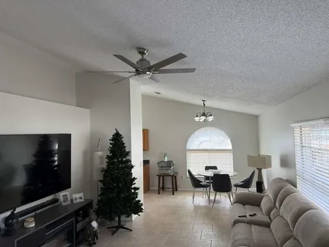 1421 Mohrlake Drive Brandon FL 33511